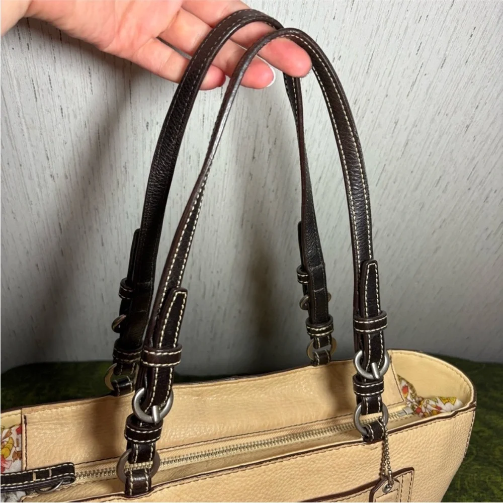 Coach purse east west Chelsea tan brown silver handbag - Picture 1 of 15
